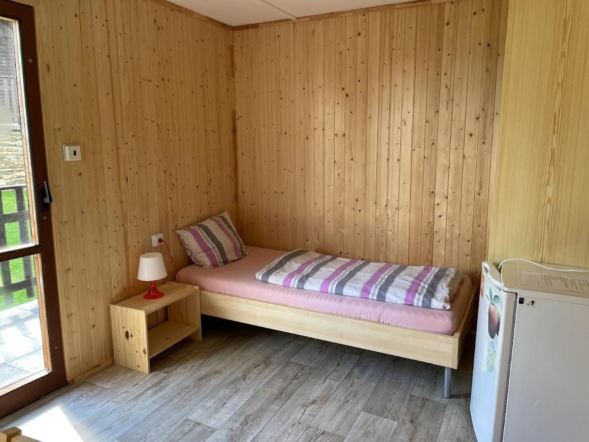 Hotel Rohanov Lhota nad Rohanovem Екстериор снимка