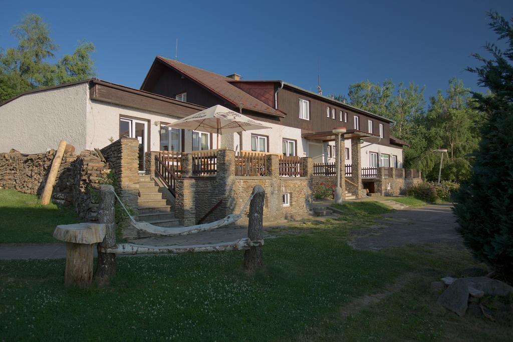 Hotel Rohanov Lhota nad Rohanovem Екстериор снимка