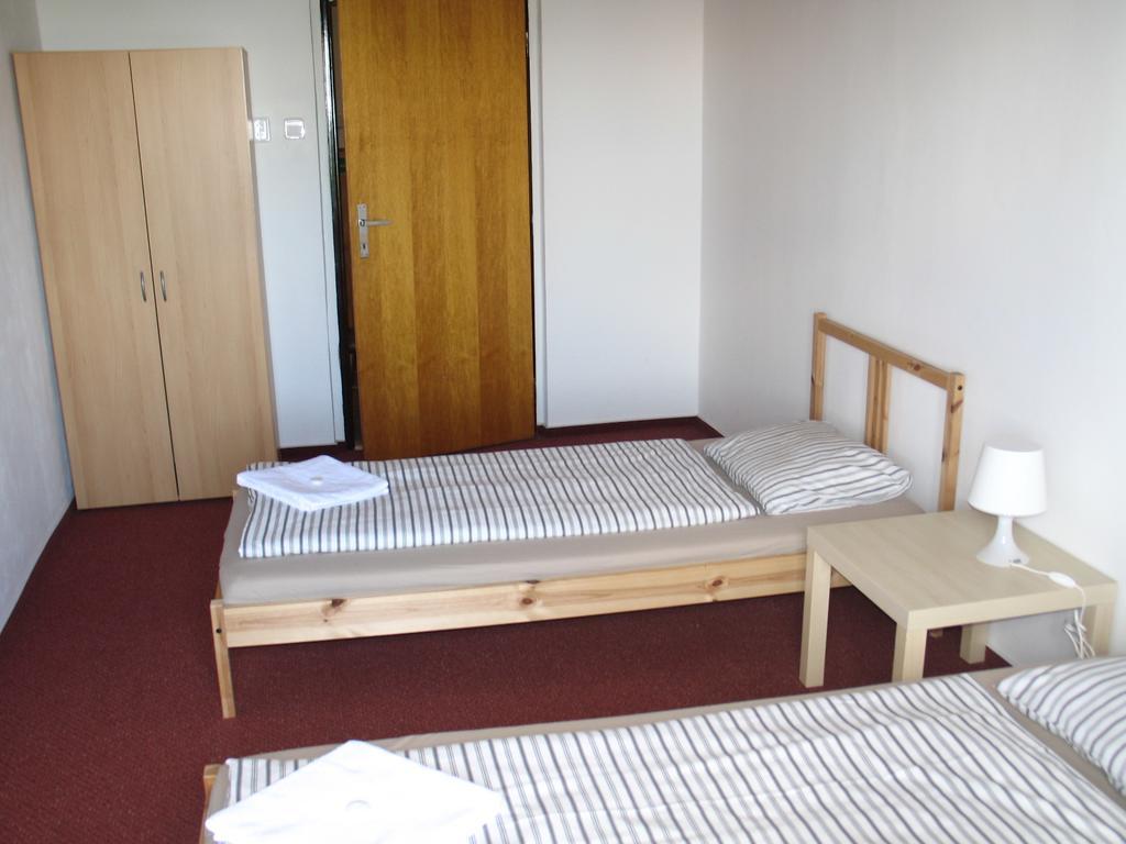 Hotel Rohanov Lhota nad Rohanovem Екстериор снимка