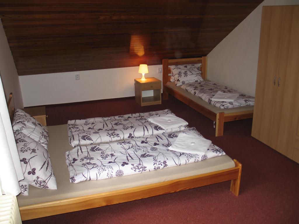 Hotel Rohanov Lhota nad Rohanovem Екстериор снимка