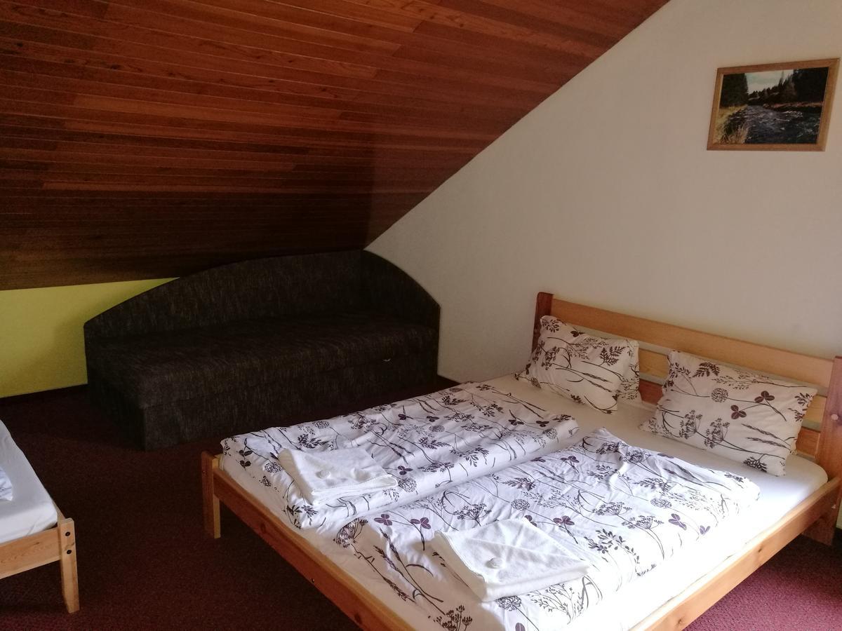 Hotel Rohanov Lhota nad Rohanovem Екстериор снимка