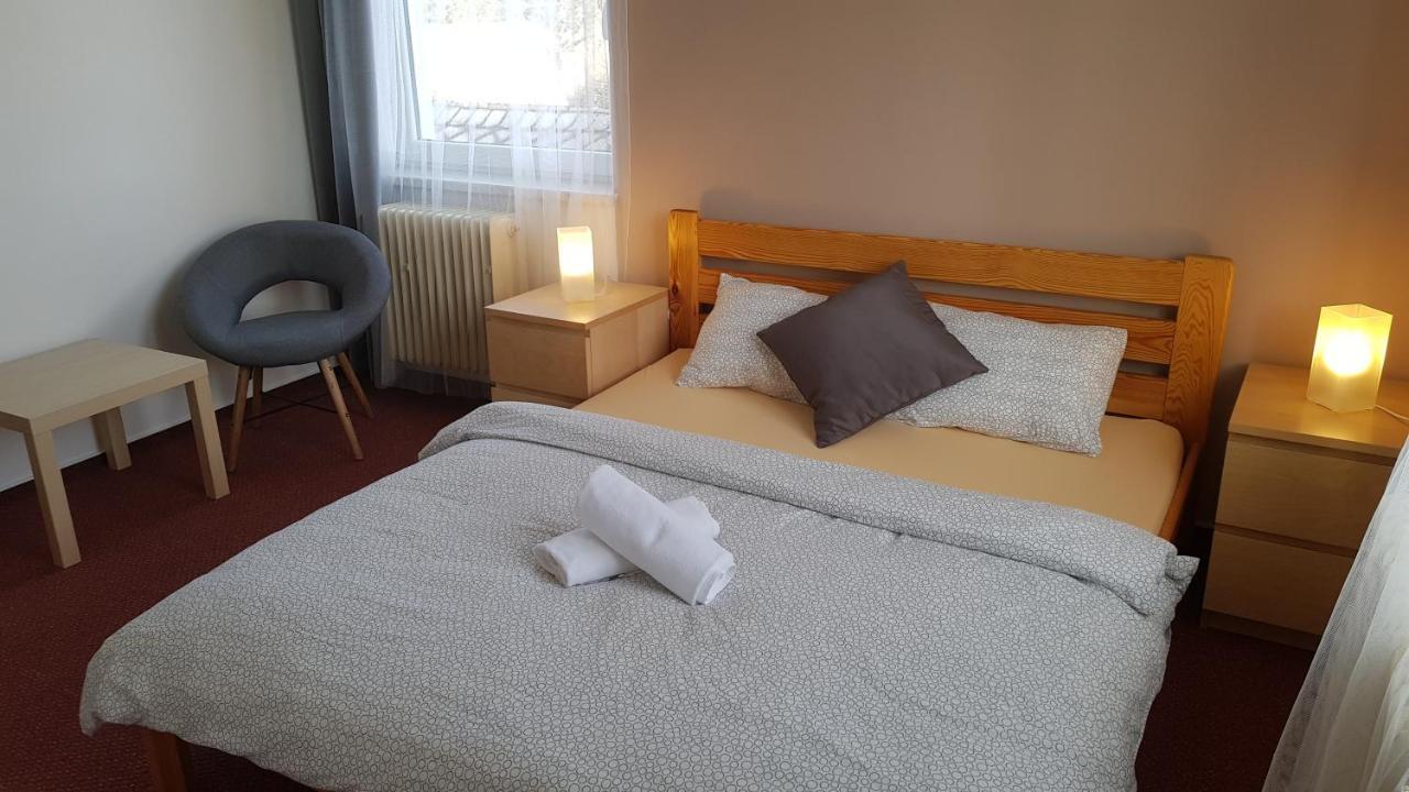 Hotel Rohanov Lhota nad Rohanovem Екстериор снимка