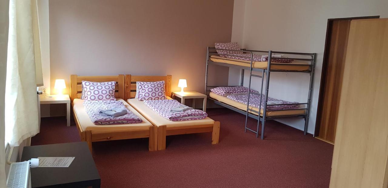 Hotel Rohanov Lhota nad Rohanovem Екстериор снимка