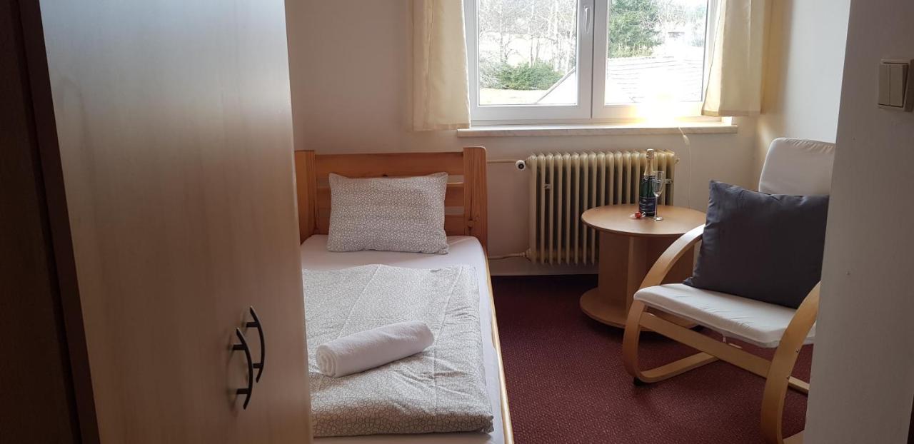 Hotel Rohanov Lhota nad Rohanovem Екстериор снимка